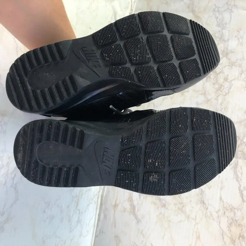 Nike Tanjun High Rise Sneaker Boot Black Lace Up 8.5